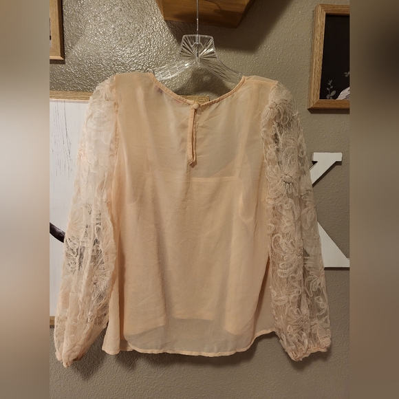 Jealous Tomato Light pink Blouse size small - Picture 2 of 4